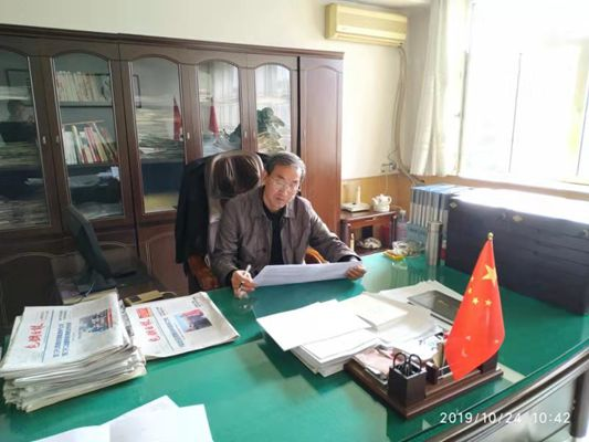 公司機(jī)關(guān)黨支部積極開展“不忘初心、牢記使命”主題教育答題活動.png